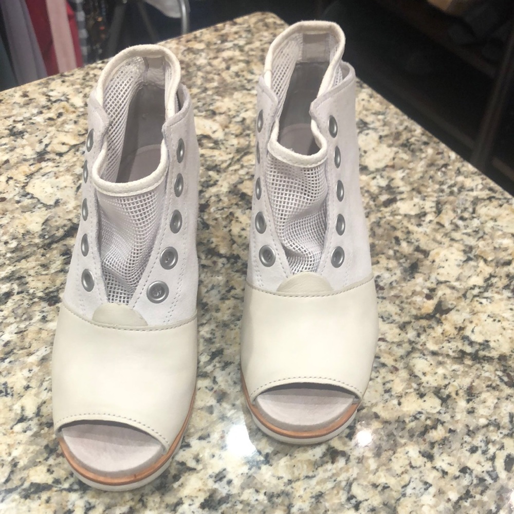 Sorel booties